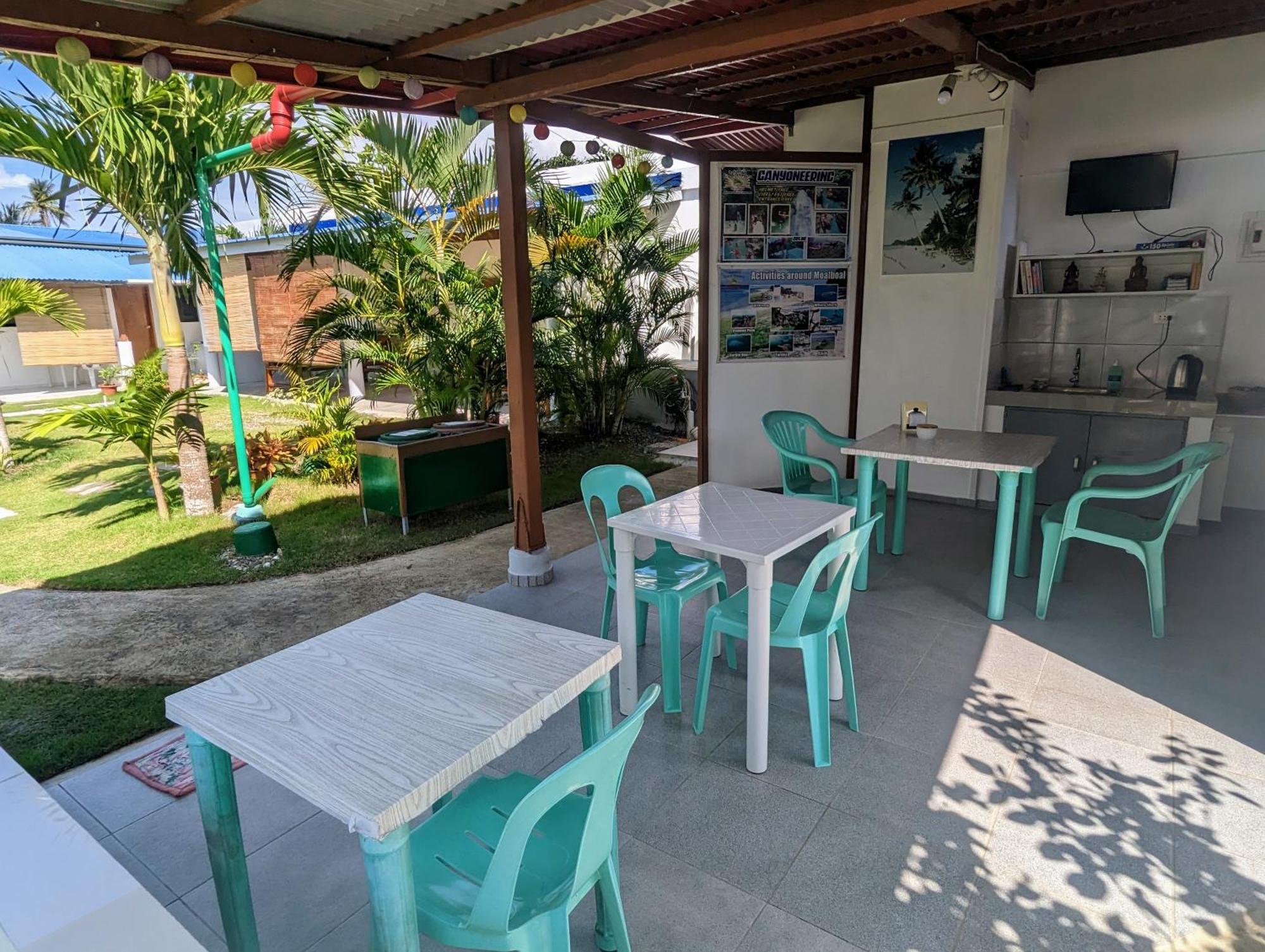 Astillo'S Guest Houses Moalboal Ngoại thất bức ảnh