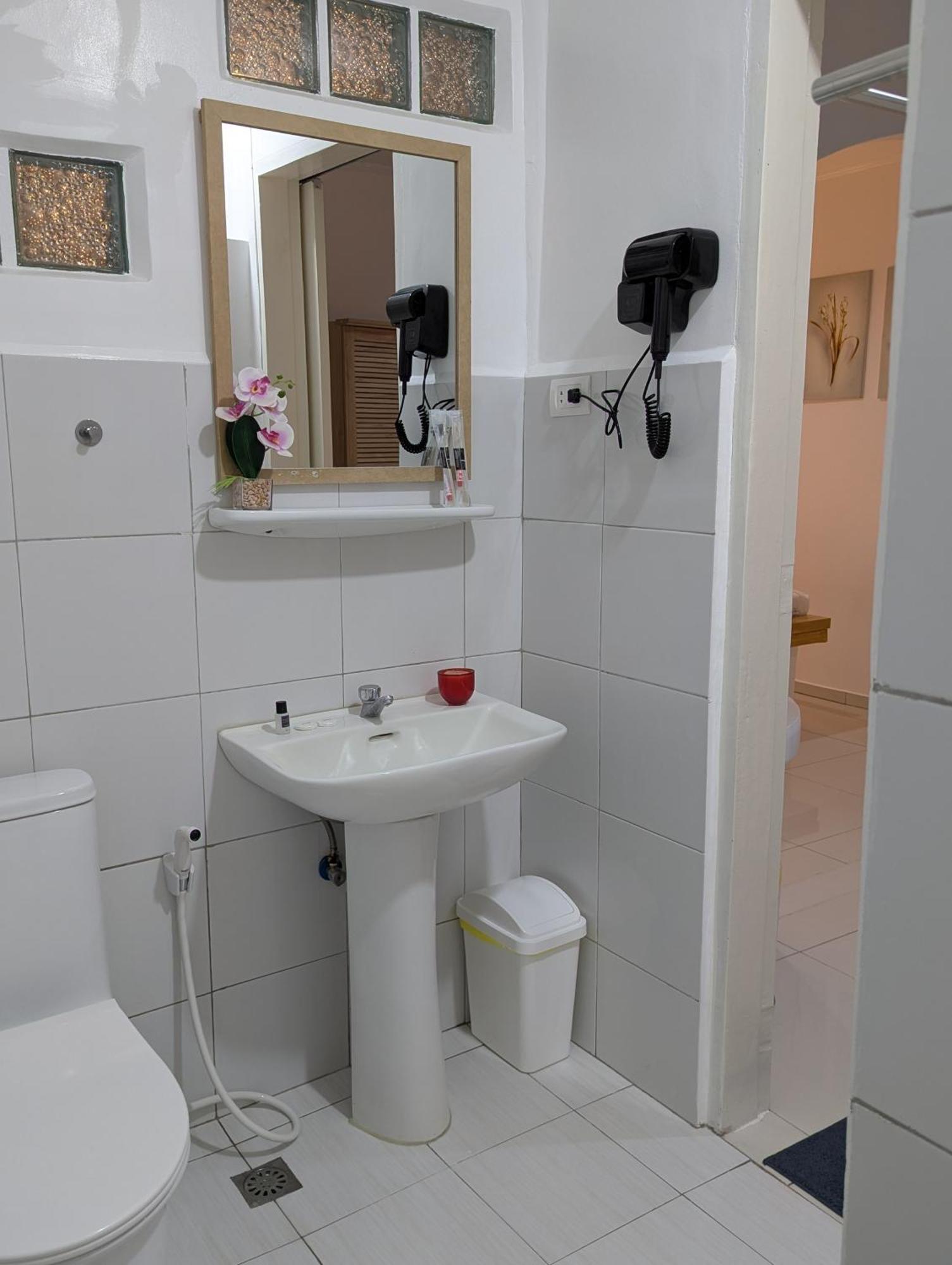 Astillo'S Guest Houses Moalboal Ngoại thất bức ảnh